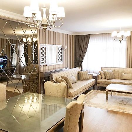 My Fabulous Luxury Home. Historical Part Of The イスタンブール エクステリア 写真