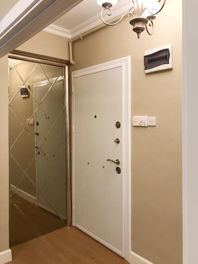 My Fabulous Luxury Home. Historical Part Of The イスタンブール エクステリア 写真